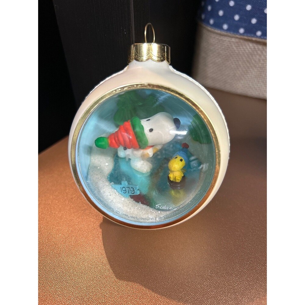 1979 Hallmark Tree-Trimmer Snoopy & Woodstock Ornament in Original Box (1)
